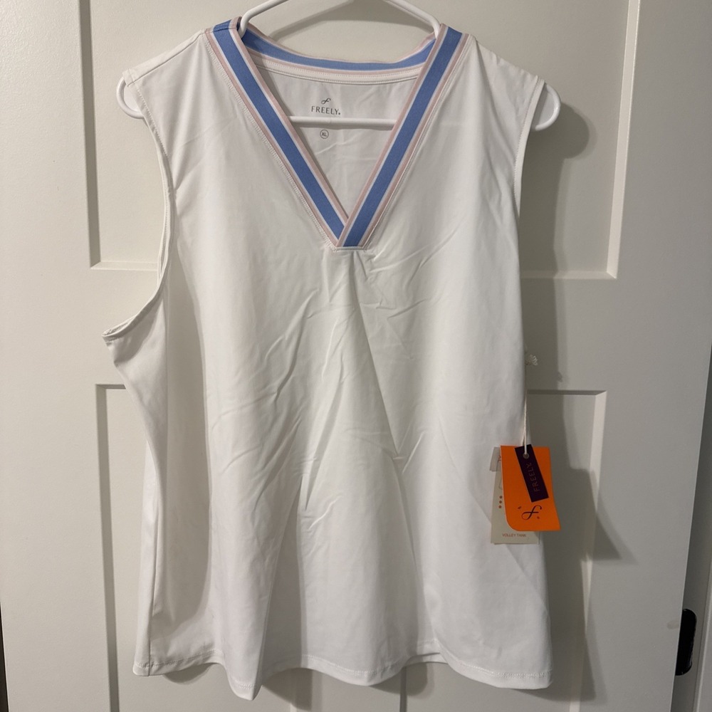 Freely Tennis Pickleball Volley White Tank Top Large Athletic Wear Shirt NWT XL